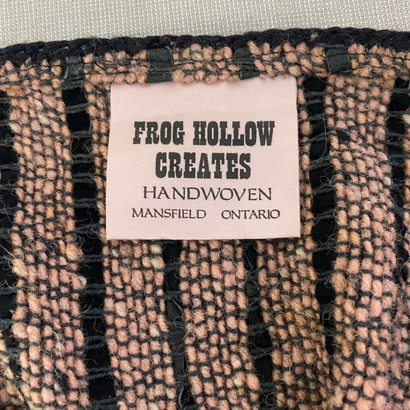 Frog Hollow Creates Handwoven Sweater - Picture 7 of 12